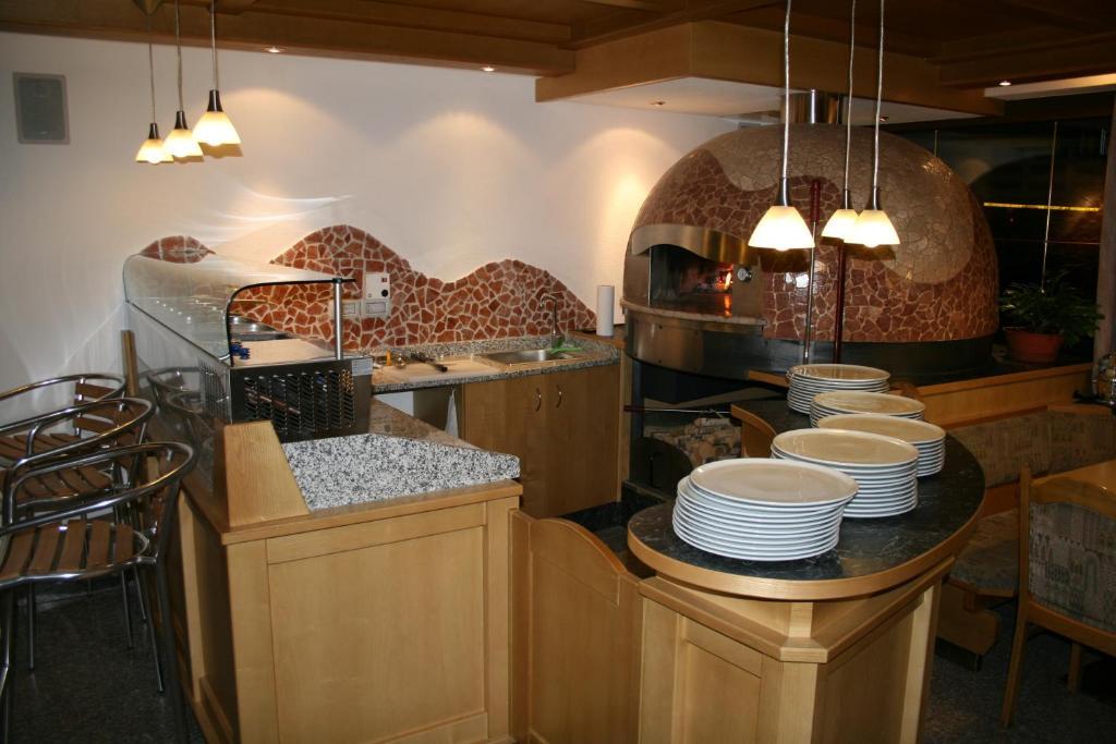 Gasthof Majestic Bressanone Bagian luar foto